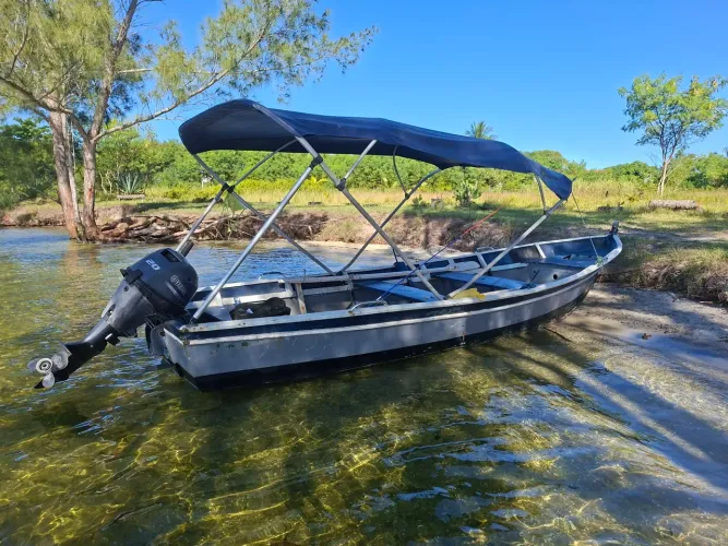 VENDO BARCO MOTOR DE 20 4 TEMPO !