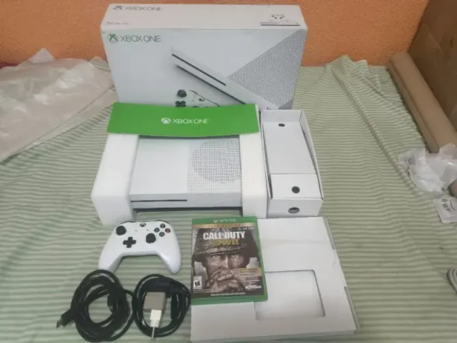 Xbox One S 500gb + 1 Controle + Jogos De Brinde !! (Usado)