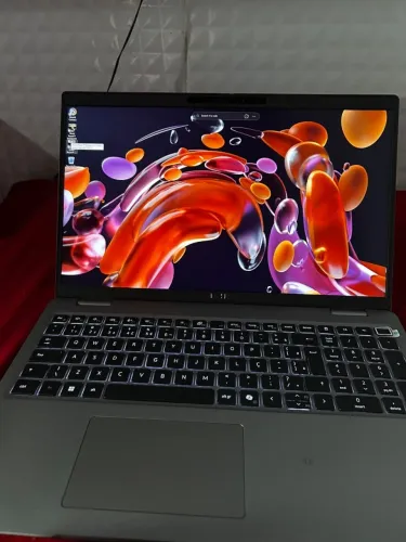 Dell Mobile Precision Workstation 3591 - I7 Ultra 32GB 1T - Com Garantia até 2029