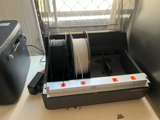 Impressora 3d pouquíssima hora de uso!