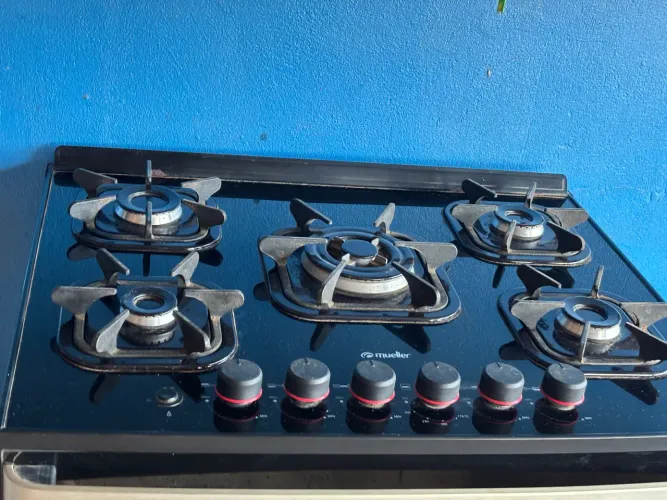 Vendo fogão de 5 bocas semi novo