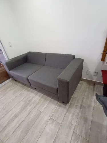 Vendo um sofa de dois lugares