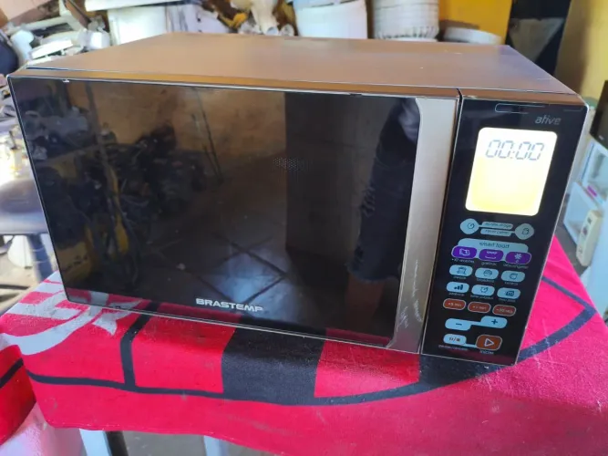 MICROONDAS TODO INOX COM GRIL MUITO NOVO