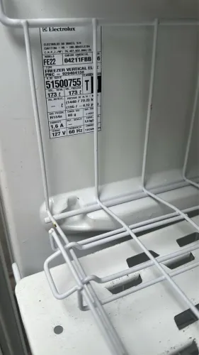 Freezer Vertical Electrolux FE22 173 Litros Branco - Excelente Estado