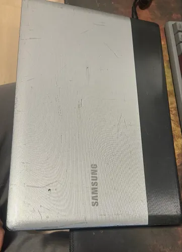 Notebook Samsung i3-2330M 8GB de RAM 120GB SSD Formatado