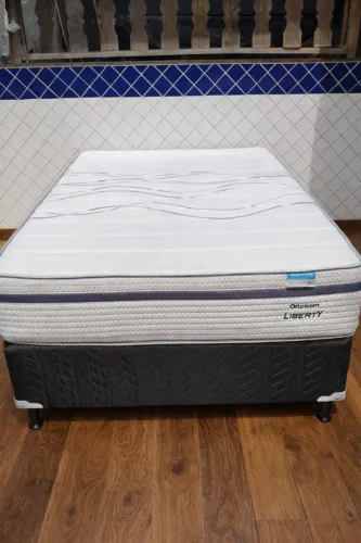 Colchão Liberty casal Ortobom e box ,sem uso, aceito cartão e entrego grátis 