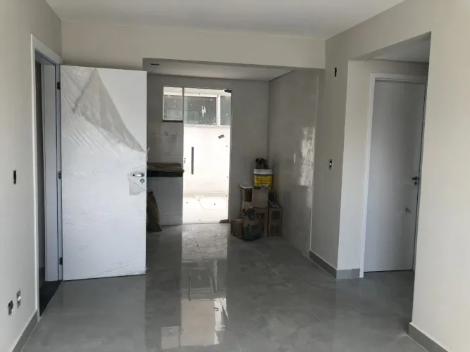 Cobertura com 02 quartos no Bairro Letícia