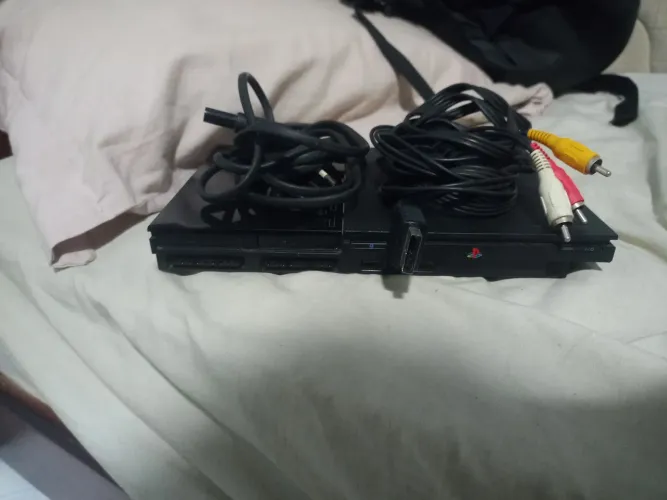 PS2 desbloqueado com jogos físicos mais fonte para PC processador Intel DDR2 e memória RAM