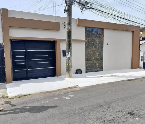 - Casa no Araçagi 
