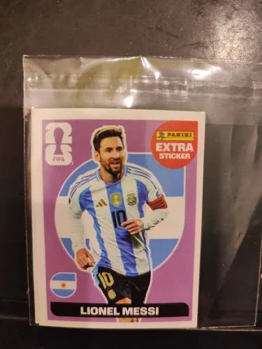Figurinha regular (roxa) da Copa do Mundo 2026 de Lionel Messi
