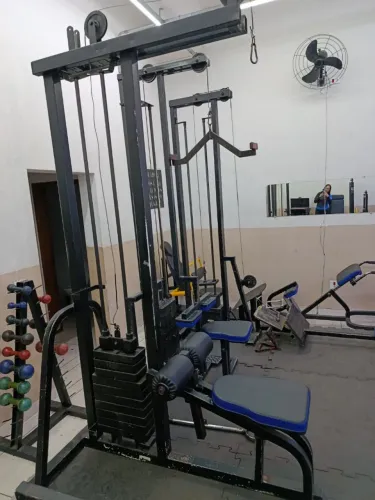 Puxador máquina de treinar costas