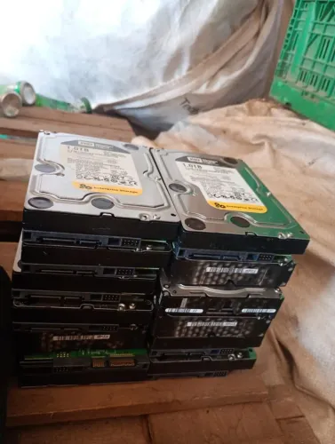 HDS 1TB
