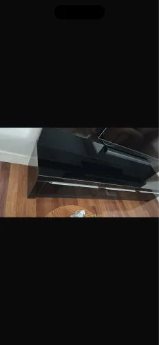 Hack + painel de tv em vidro