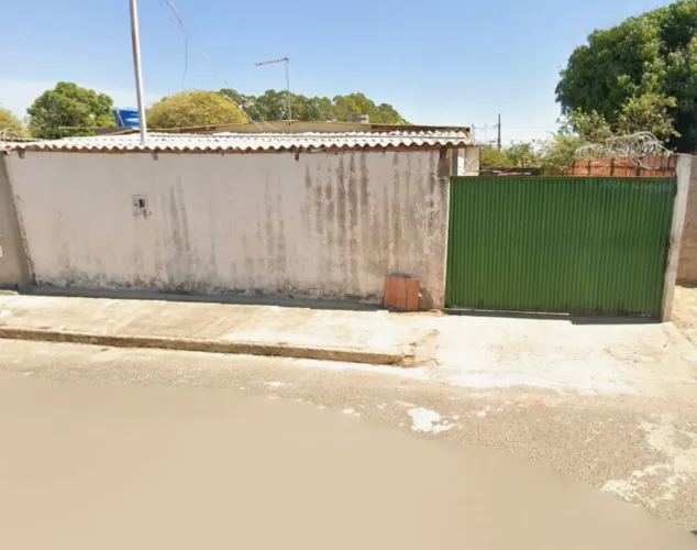Vendo casa reformada barata (abaixo até do valor de avaliação) em Araguari por mudança
