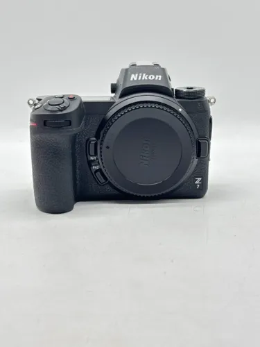 Nikon Z7 Corpo 45,7 MP Full Frame, 37 mil cliques C1133