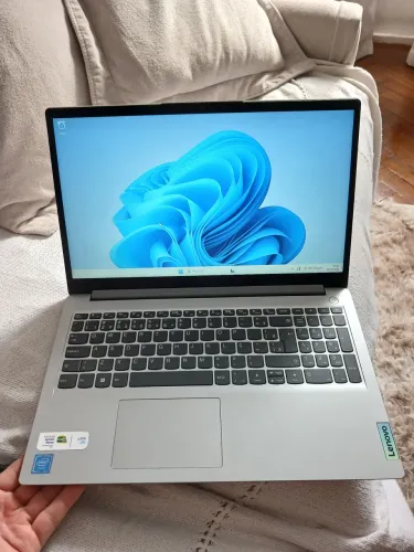 Notebook Lenovo 1 Seminovo