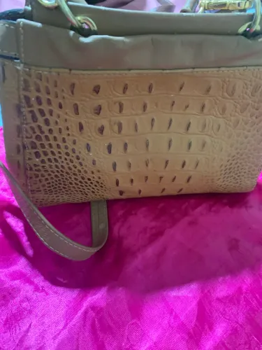 Bolsa em couro legitimo