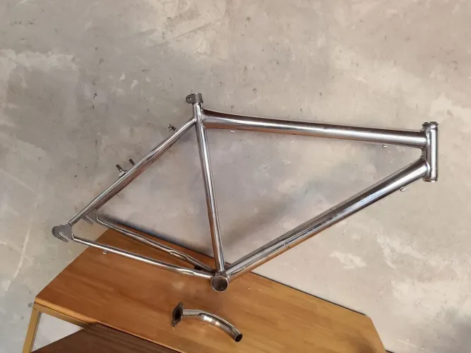 QUADRO BIKE MOTORIZADA + CURVA DE ESCAPE PARA DAR TRABALHO 
