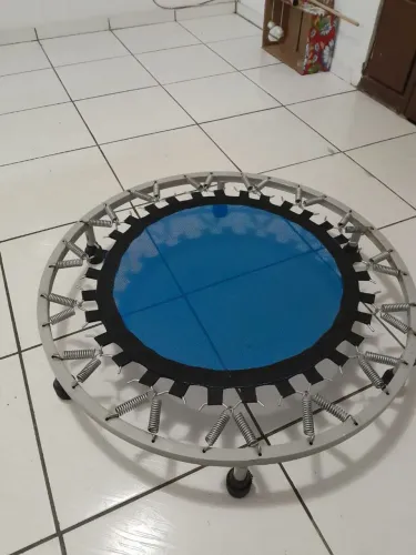 Jump . Mini cama elástica super conservado