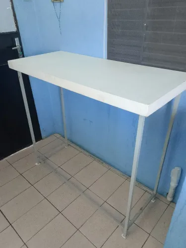 Mesa retrô / bancada / balcão