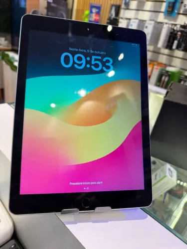 Apple IPad 6