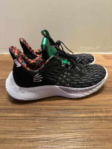 Tênis Curry 9 x Sesame Street 42
