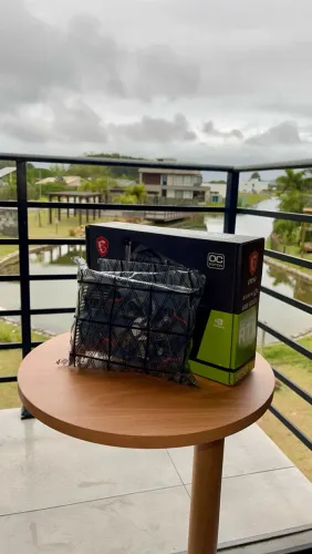 Placa de Vídeo AMD Radeon RX 550 4 GB Bluecase