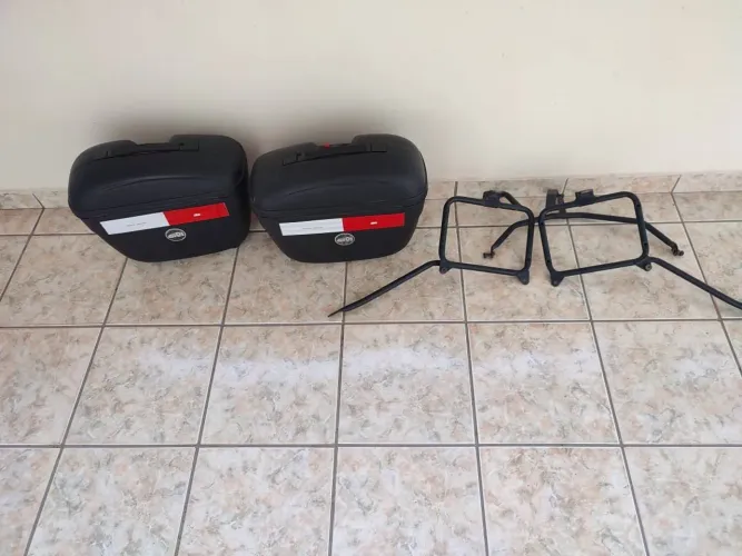 Bauleto GIVI - Par com chave reserva e suporte