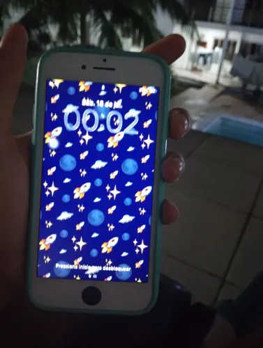 iPhone SE geração 65GB tá com iCloud toque id ok bateria 96 de 100