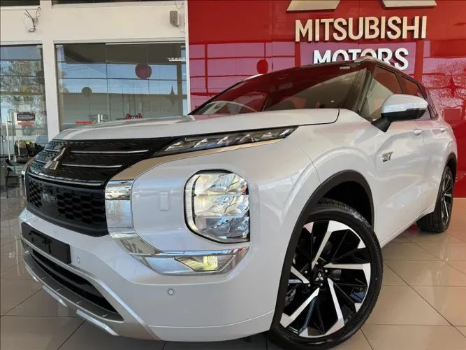 Mitsubishi Outlander Signature 2.4 4X4 AUT (híb) 2026