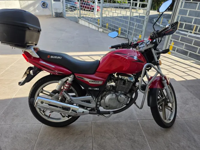 VENDO SUZUKI GSRI 150 2013