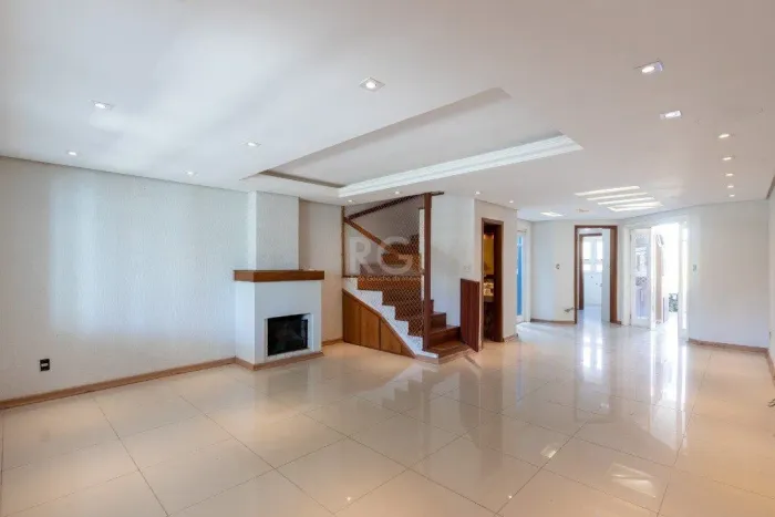 Casa para Venda - 205.81m², 3 dormitórios, sendo 1 suites, 2 vagas - Ipanema