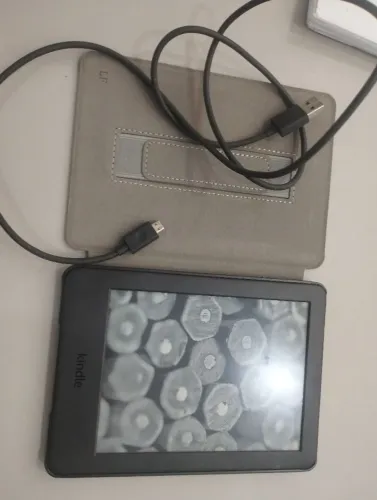 Kindle 10 geração de 6gb semi novo