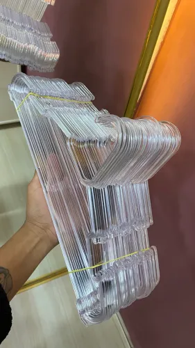 Kit 200 cabides de acrílico mega resistentes