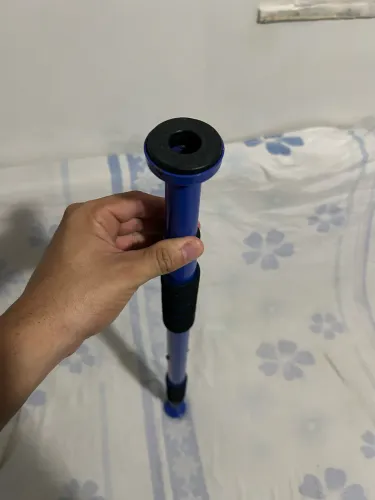 Vende - se Barra Fixa de Porta Ajustável em Ótimas Condições.