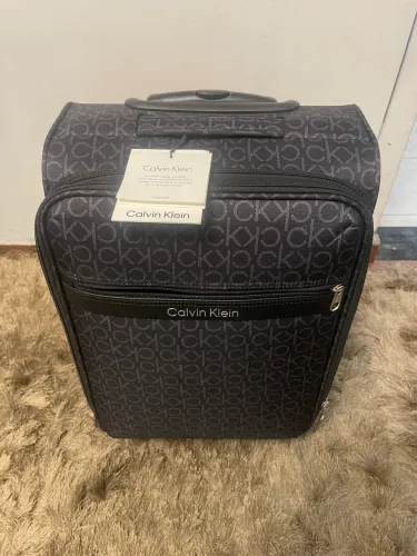 Mala de bordo importada Calvin Klein nova 