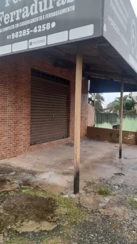 Alugo cômodo comercial 