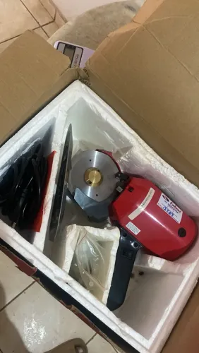 Máquina corte tecido confecção