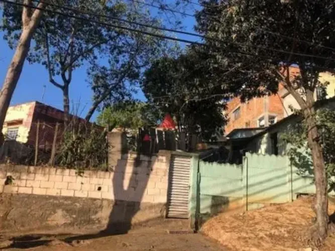 Venda - AREA - PENHA BELO HORIZONTE MG