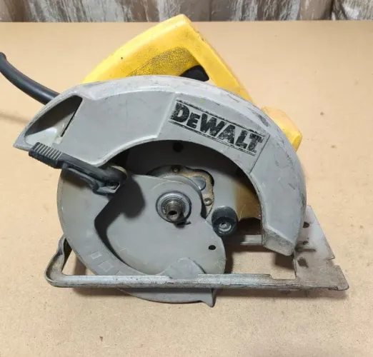 Serra Circular DeWalt DW352-B2 1400W 7 1/4 220V Profissional Funcionando Leia Descrição