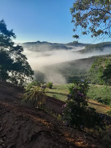TERRENO NA ROTA DO INHAME...
