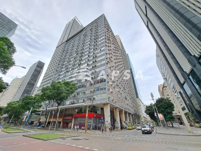 SALA COMERCIAL NO CENTRO DA CIDADE E COM 1 MÊS DE ALUGUEL GRÁTIS*! ÓTIMA LOCALIZAÇÃO, FÁCI