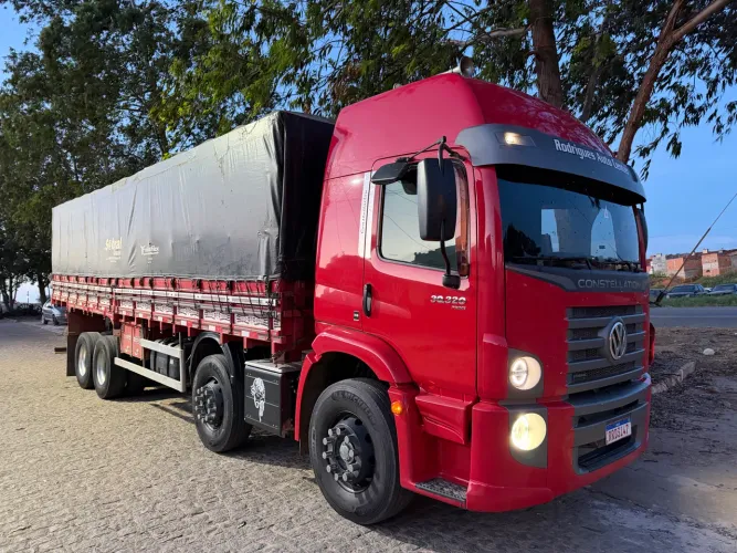 VW 30.320 CONSTELLATION 8x2 