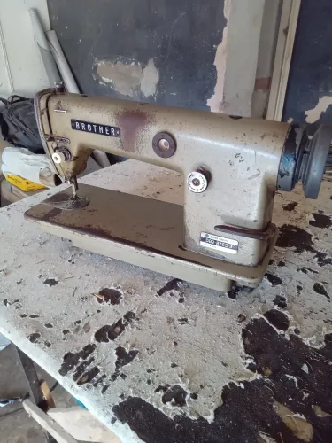 Máquina de custura brother funcionado perfeitamente 