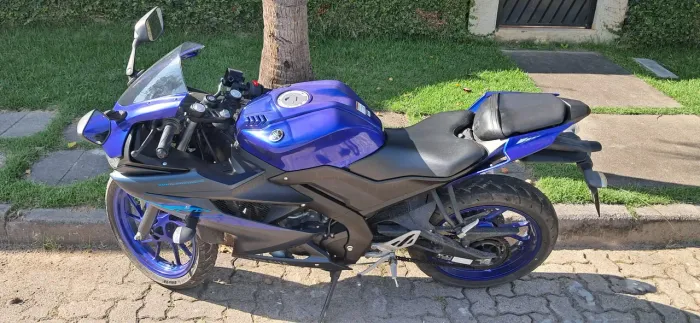 Vendo Yamaha R15 2025  único dono.