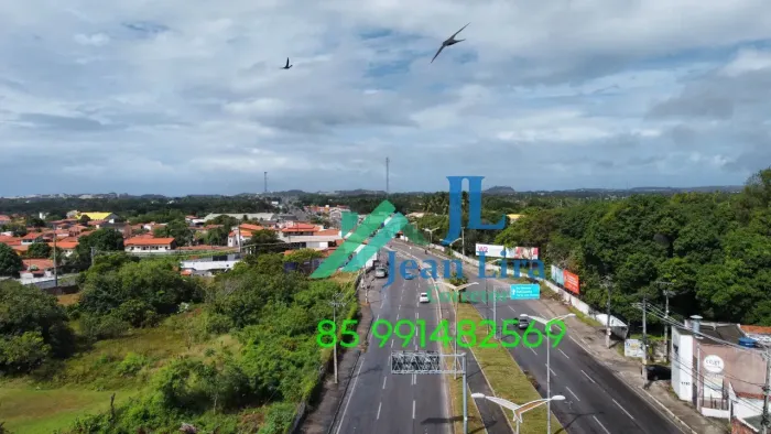 Terreno à venda tem 1540 metros quadrados em Lagoa Redonda - Fortaleza - CE