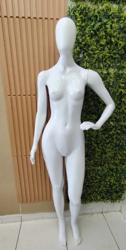 MANEQUIM FEMININO POSE