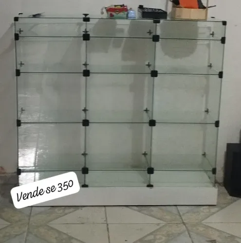 Balcao expositor de vidro