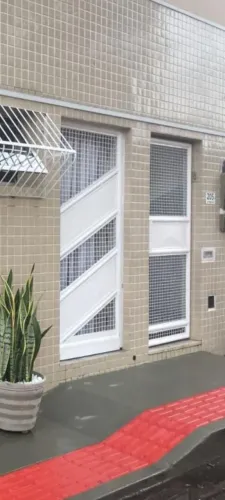 Vendo portões em tubo galvanizado super resistente