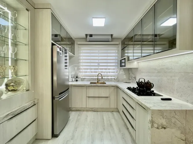Excelente Sobrado triplex no bairro Escola Agrícola em Blumenau!